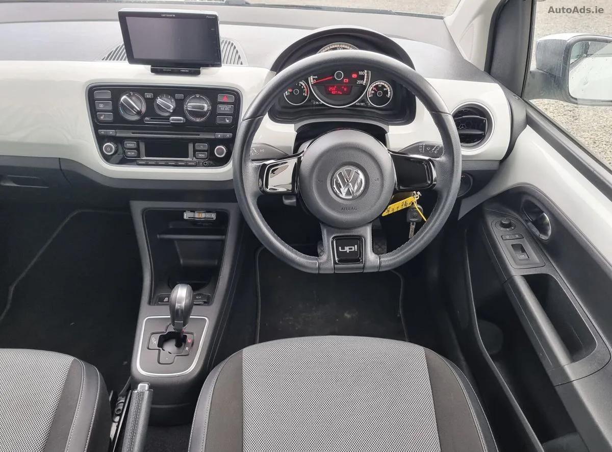2013 Volkswagen up! – photo 15