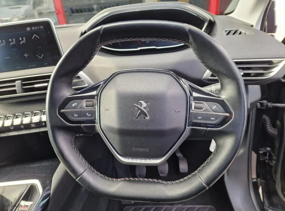 2018 Peugeot 5008 – photo 16