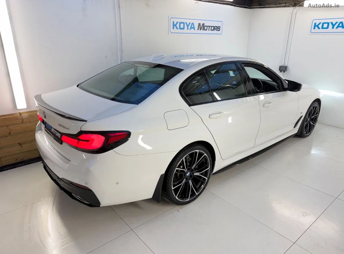 2021 BMW 5-Series – photo 11
