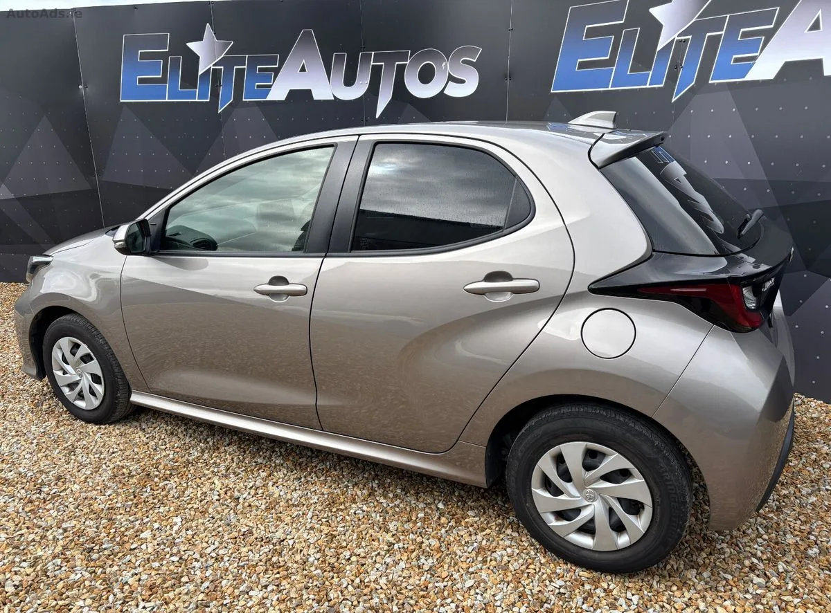 2022 Toyota Yaris – photo 4