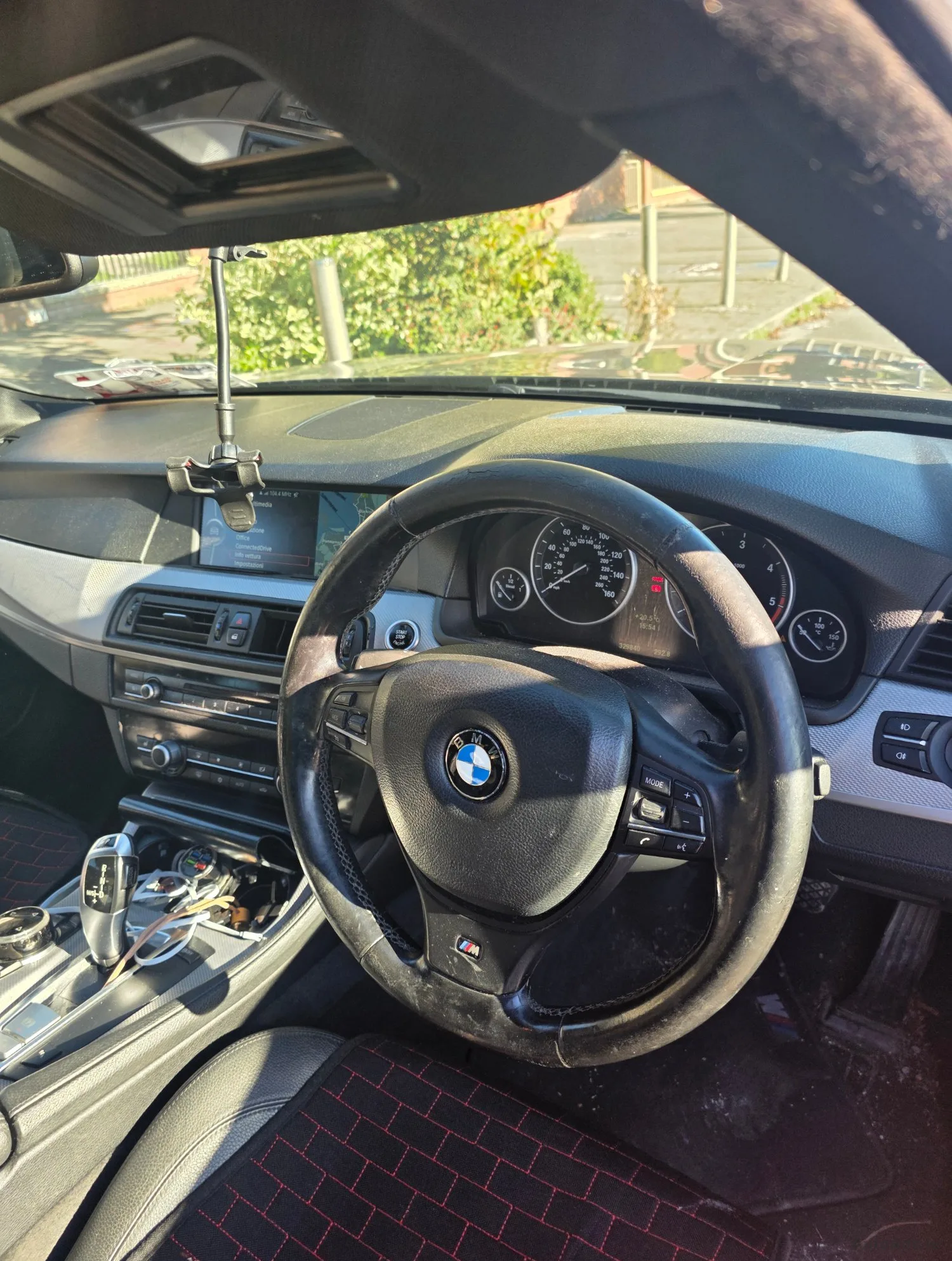 2011 BMW 5 Series – photo 6