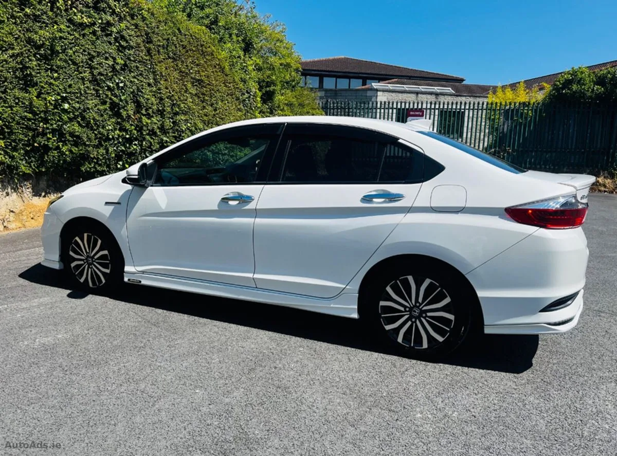 2018 Honda Grace – photo 9