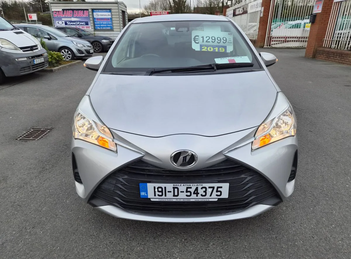 2019 Toyota Vitz – photo 8