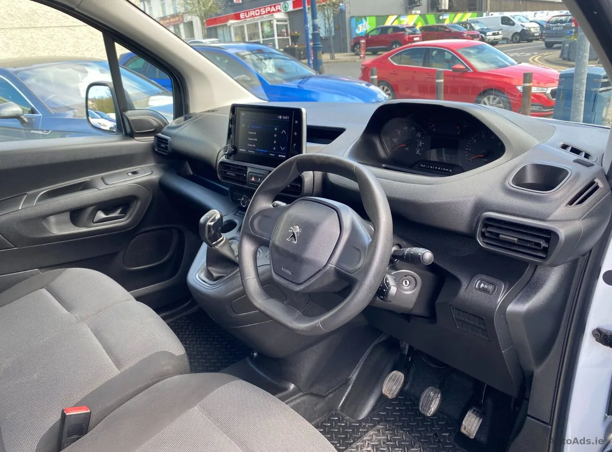 2021 Peugeot Partner – photo 13