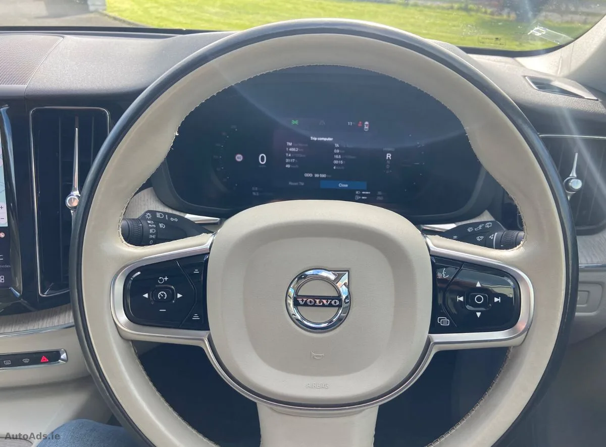 2023 Volvo XC60 – photo 15