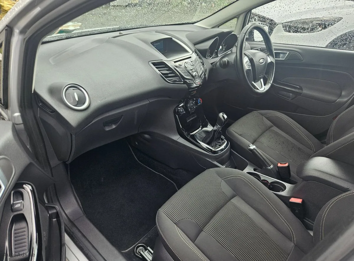 2017 Ford Fiesta – photo 19