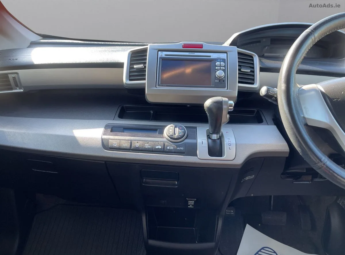 2014 Honda Freed – photo 13