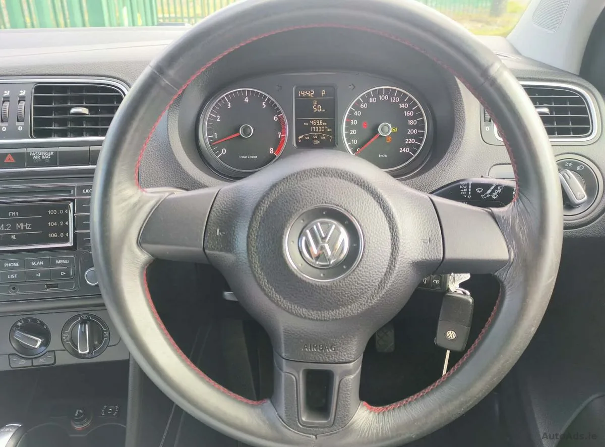 2011 Volkswagen Polo – photo 10