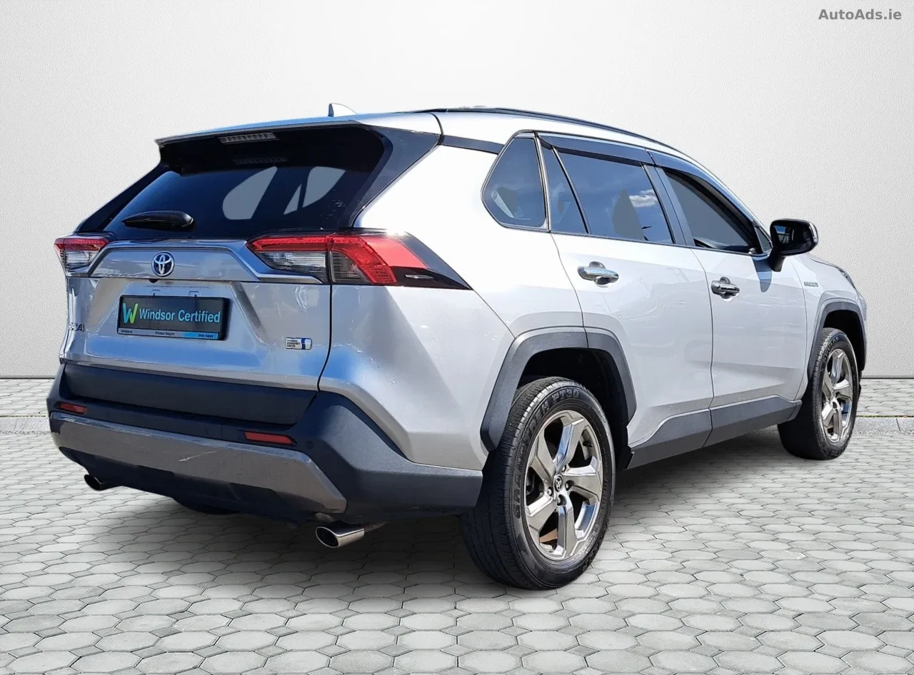 2020 Toyota RAV4 – photo 2
