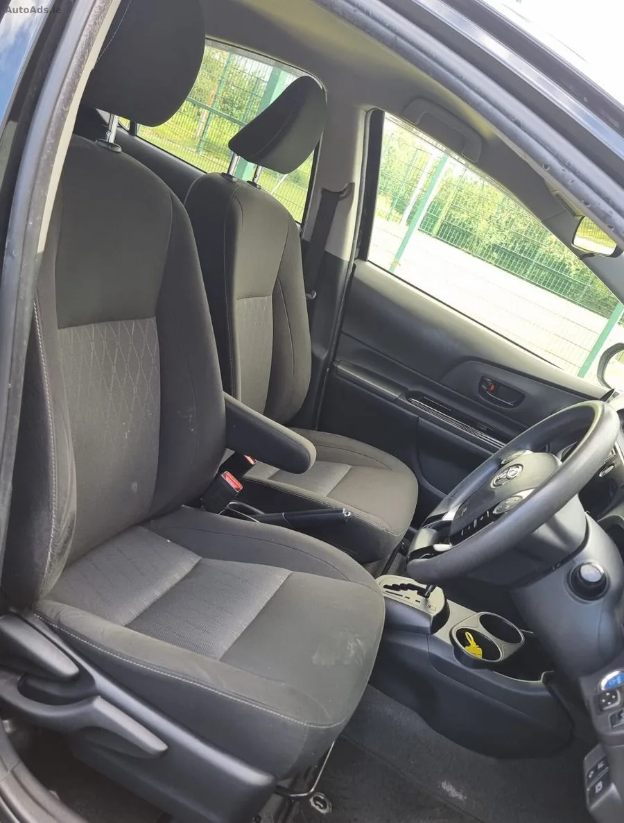 2019 Toyota Aqua – photo 12