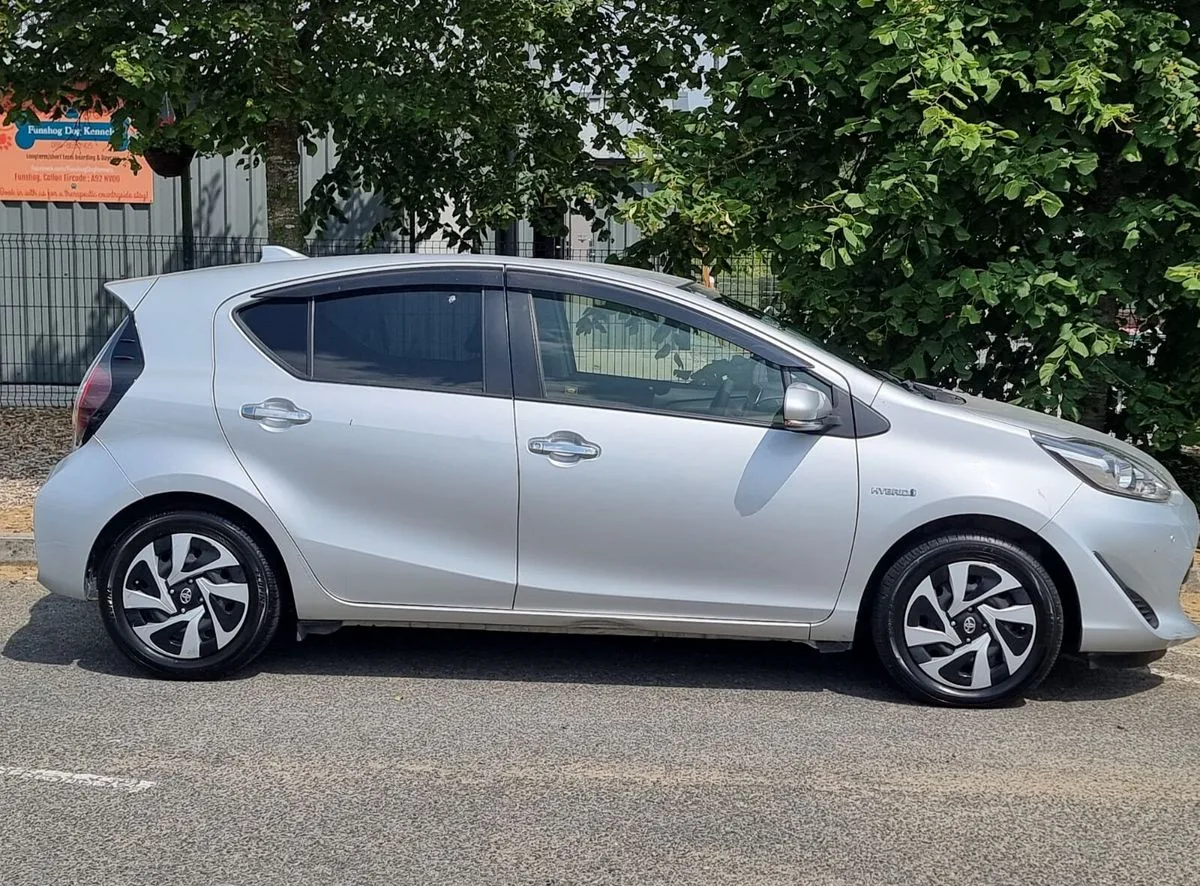 2020 Toyota Aqua – photo 4