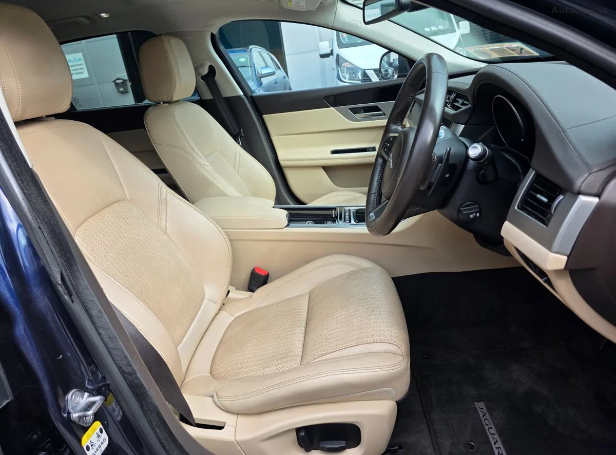 2019 Jaguar XF – photo 17