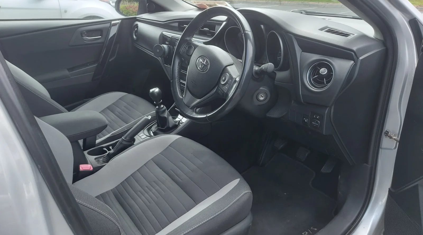 2016 Toyota Auris – photo 10