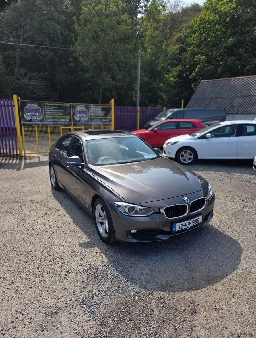 2012 BMW 3-Series – photo 9