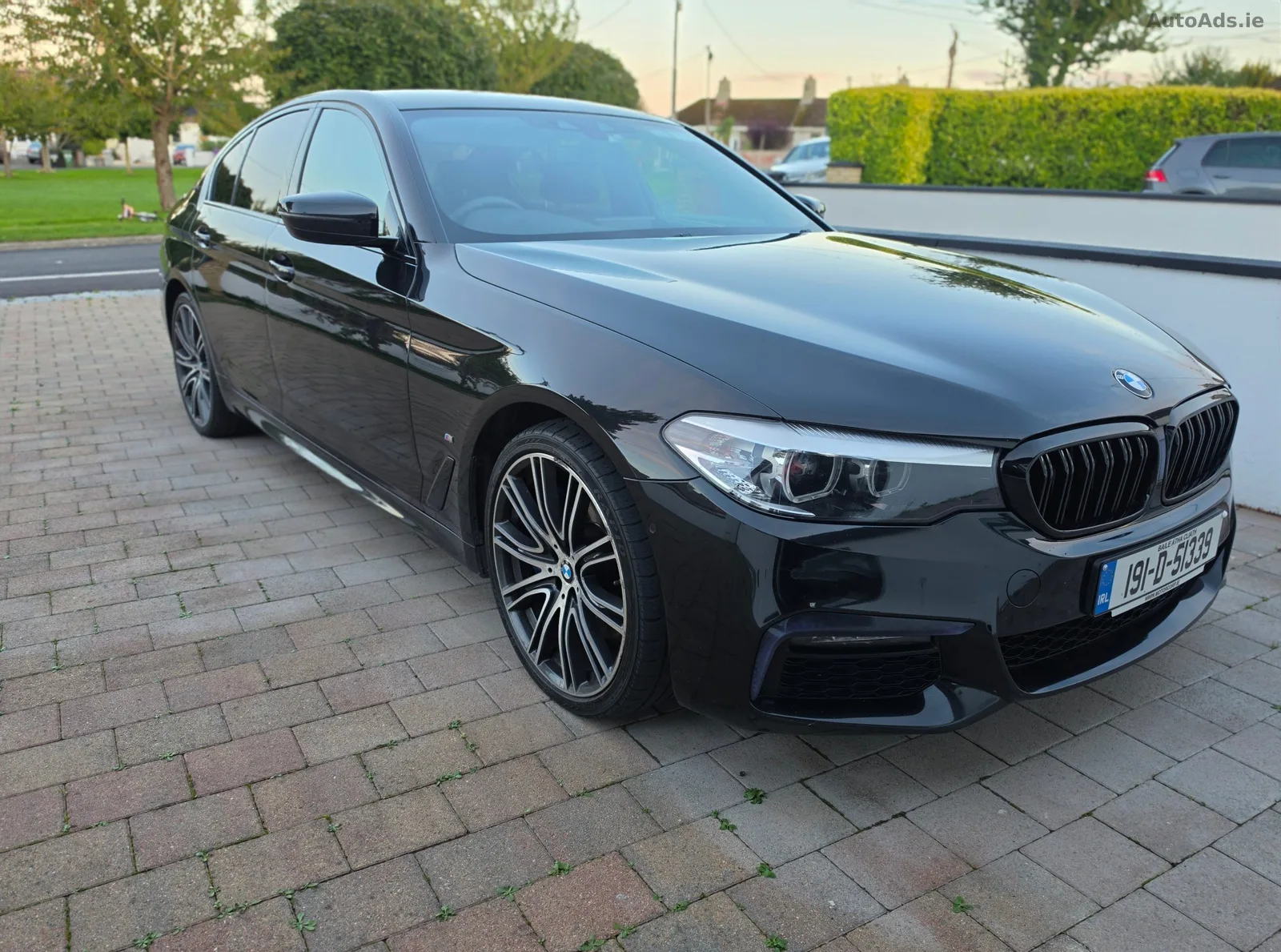 2019 BMW 5 Series – photo 2