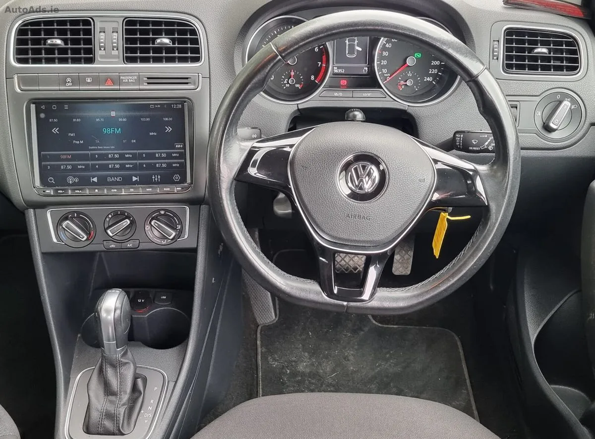2014 Volkswagen Polo – photo 15