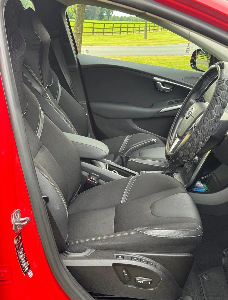 2015 Volvo V40 – photo 11