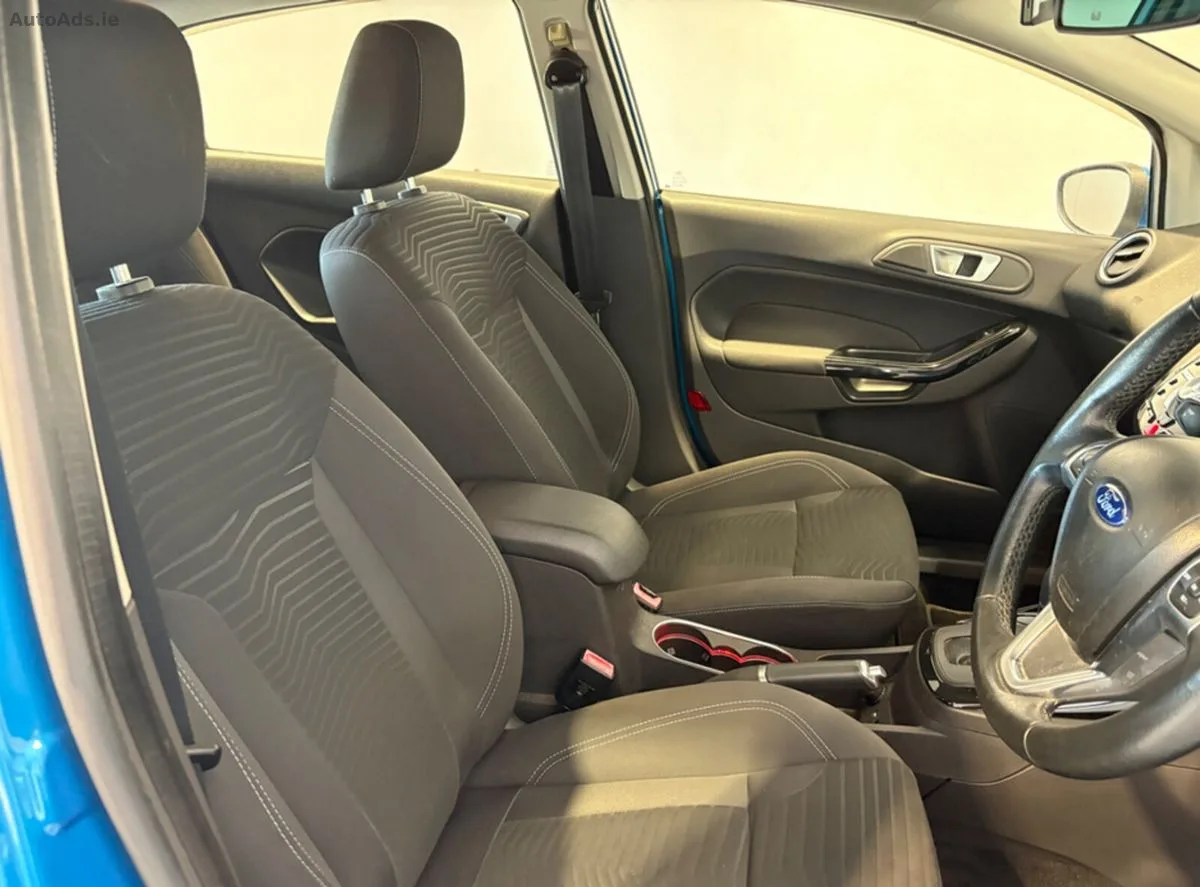 2015 Ford Fiesta – photo 10