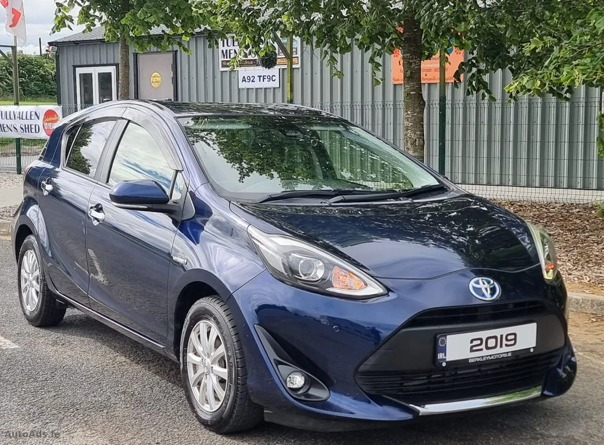 2019 Toyota Aqua – photo 3