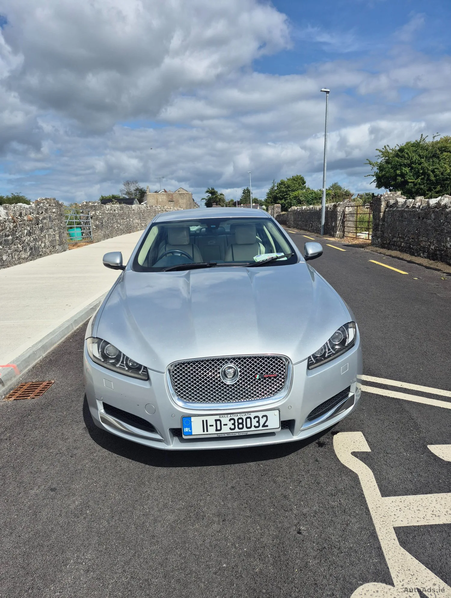 2011 Jaguar XF – photo 3