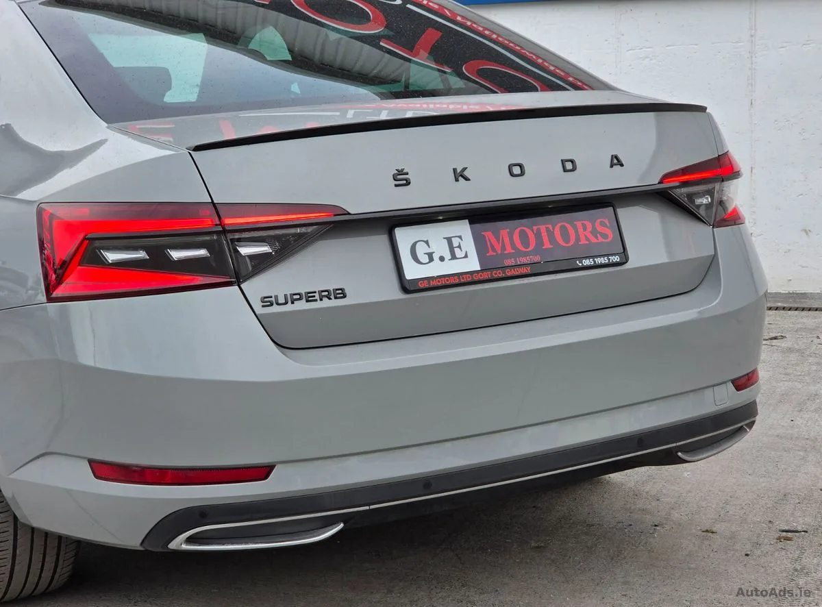 2022 Skoda Superb – photo 11
