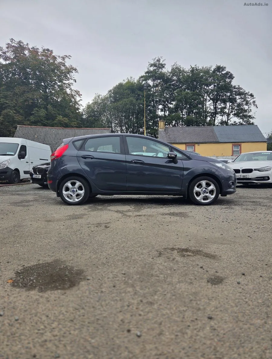 2011 Ford Fiesta – photo 3