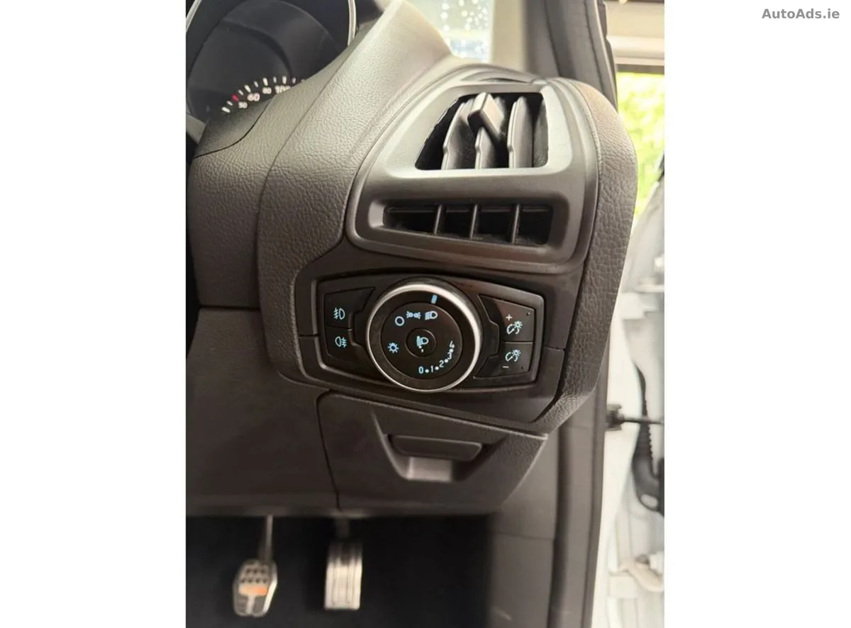 2018 Ford Focus – photo 16