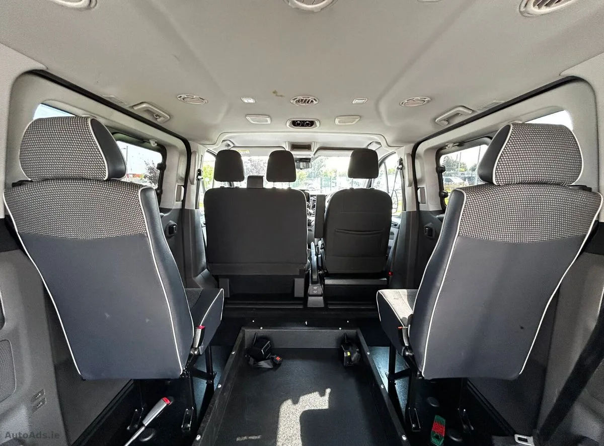 2021 Ford Tourneo Custom – photo 10
