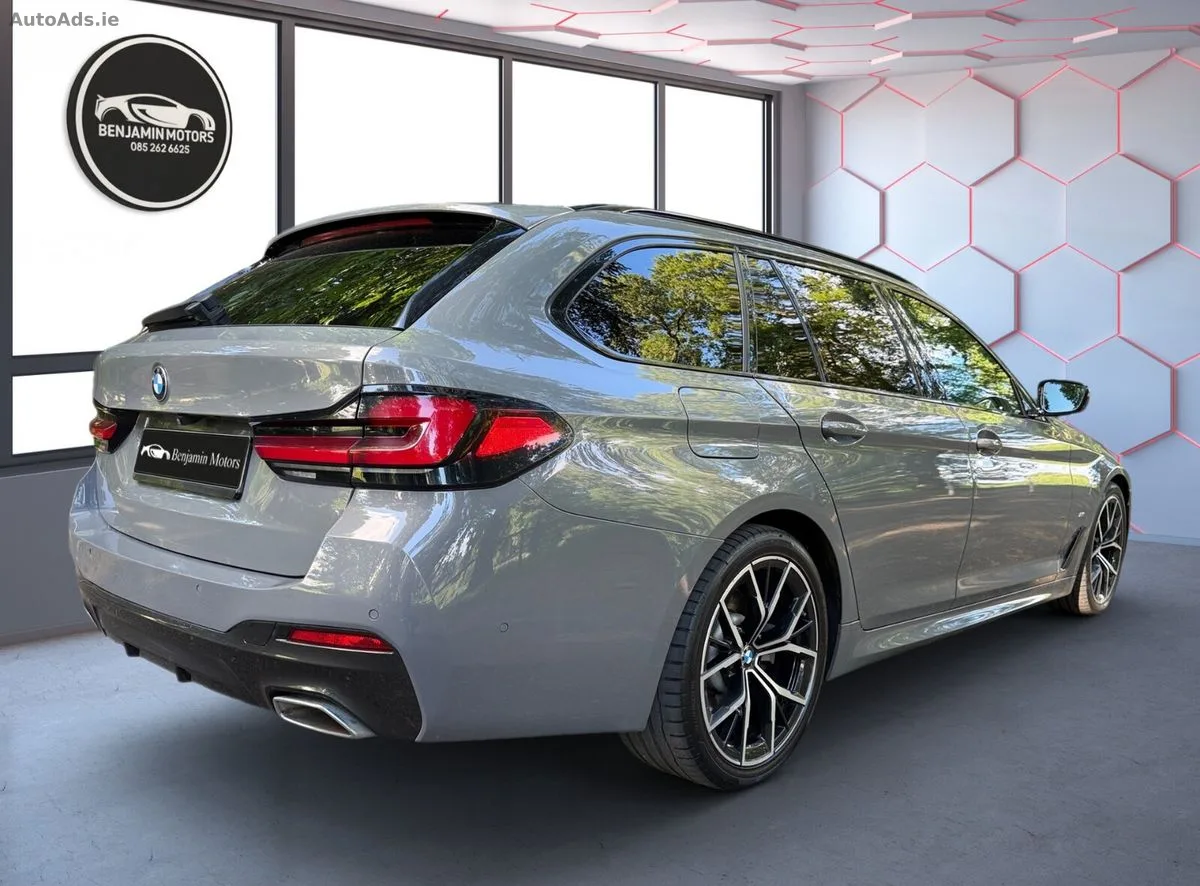 2021 BMW 5-Series – photo 4