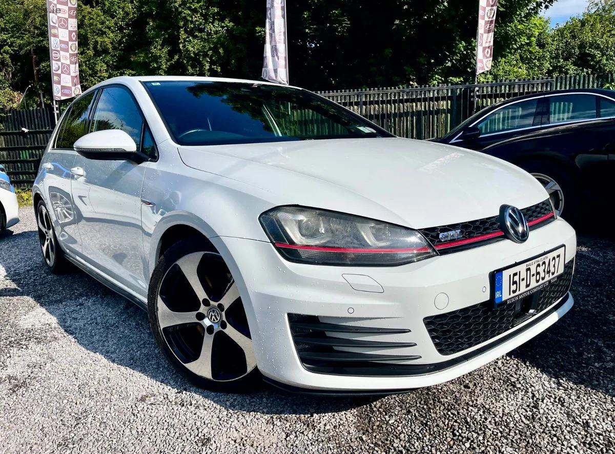 2015 Volkswagen Golf – photo 1