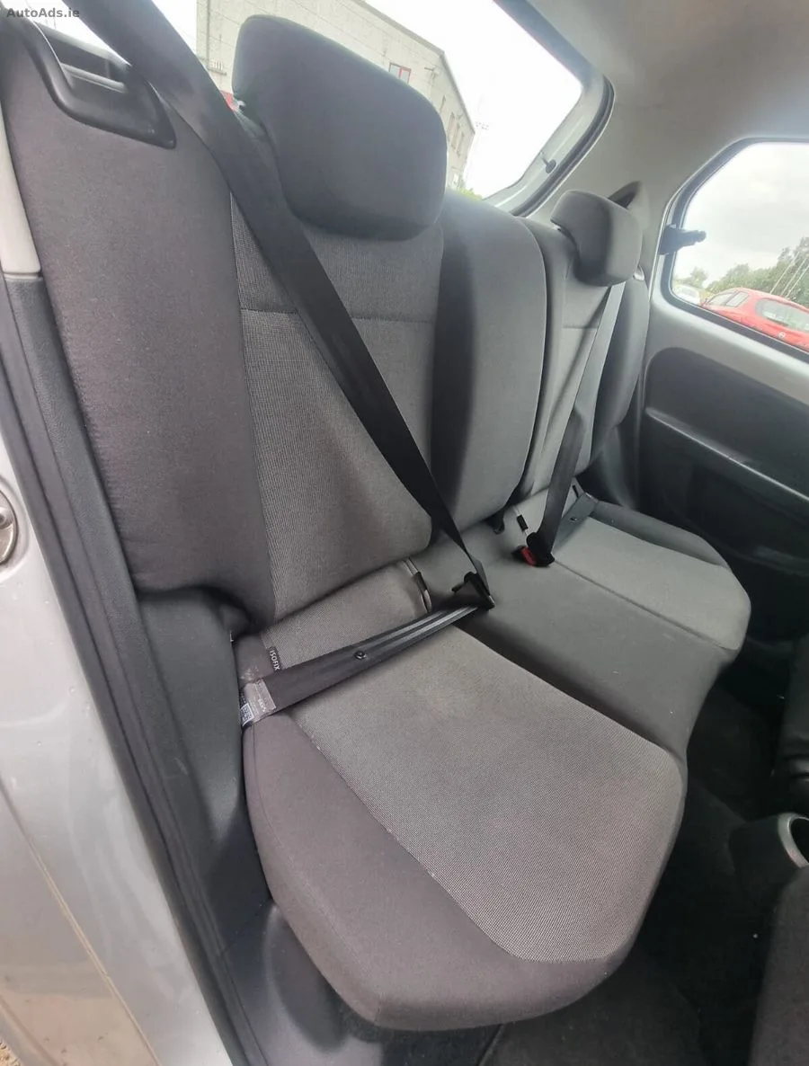 2013 Volkswagen up! – photo 17