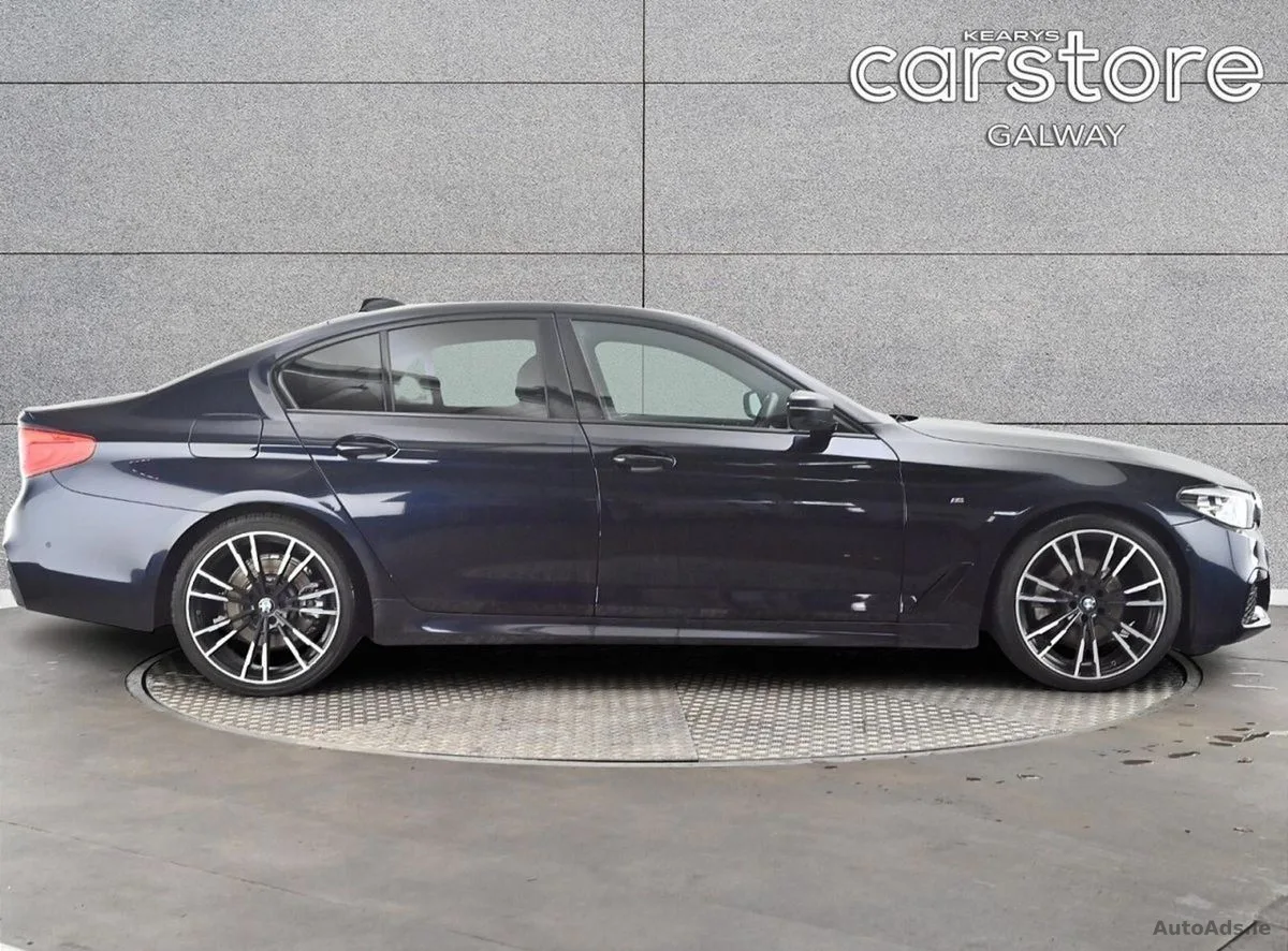 2019 BMW 5-Series – photo 2