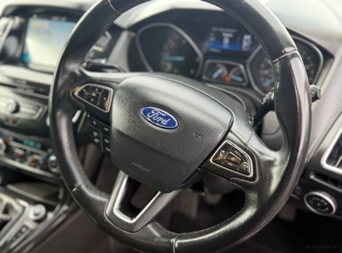 2017 Ford Focus – photo 8