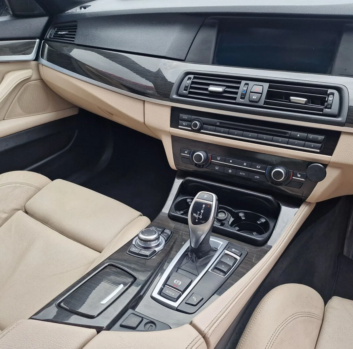 2012 BMW 5-Series – photo 10