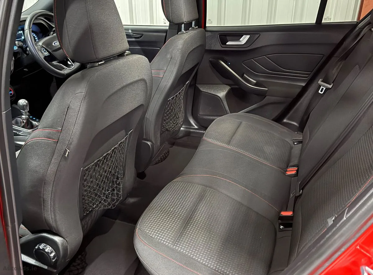 2020 Ford Focus – photo 13