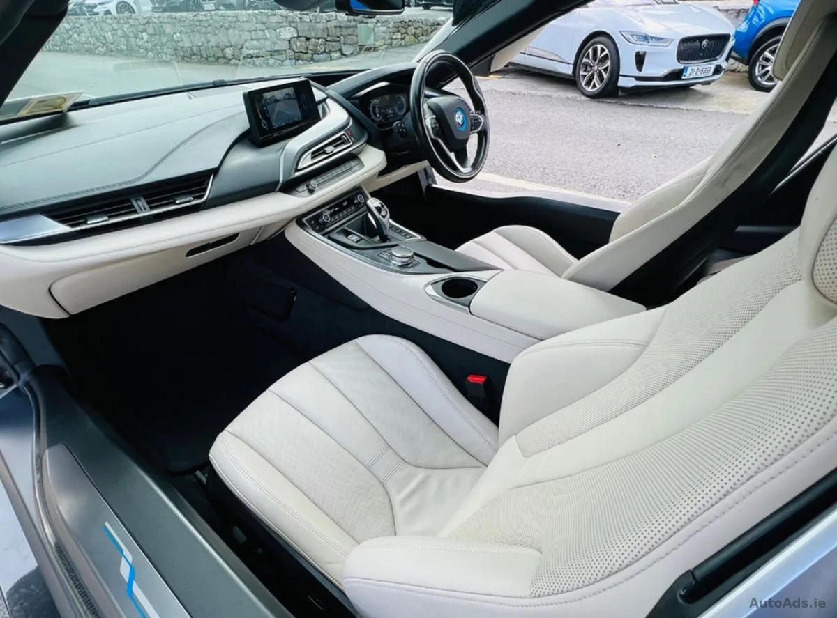 2018 BMW i8 – photo 10