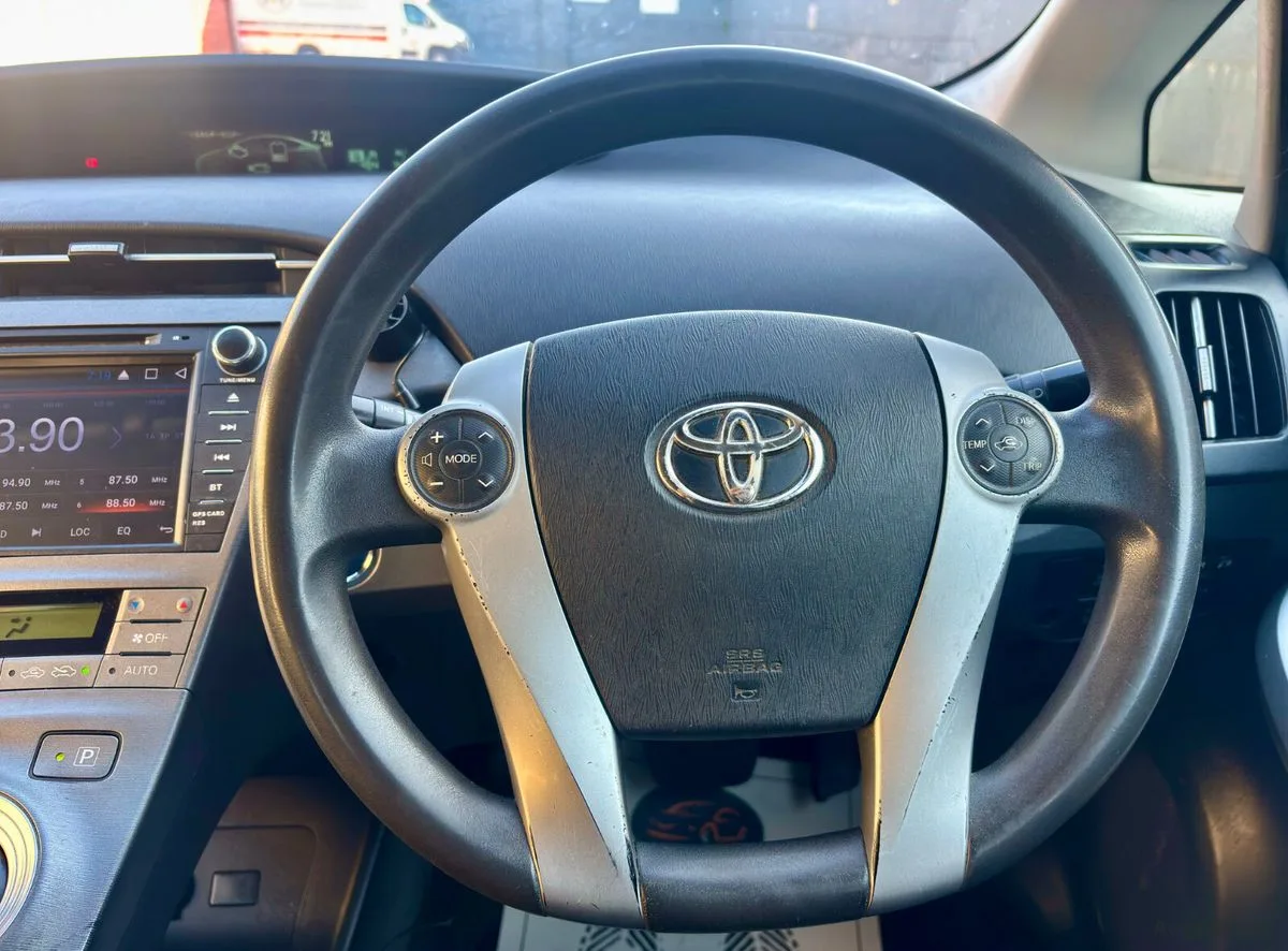 2015 Toyota Prius – photo 16