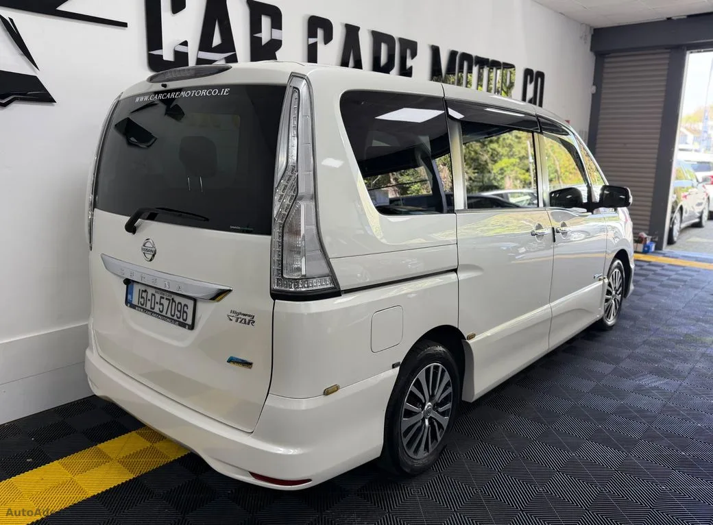 2015 Nissan Serena – photo 4