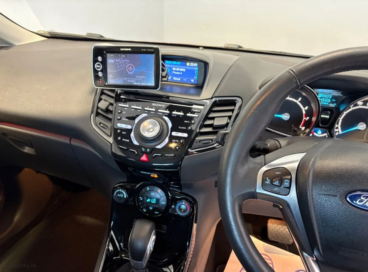 2015 Ford Fiesta – photo 10