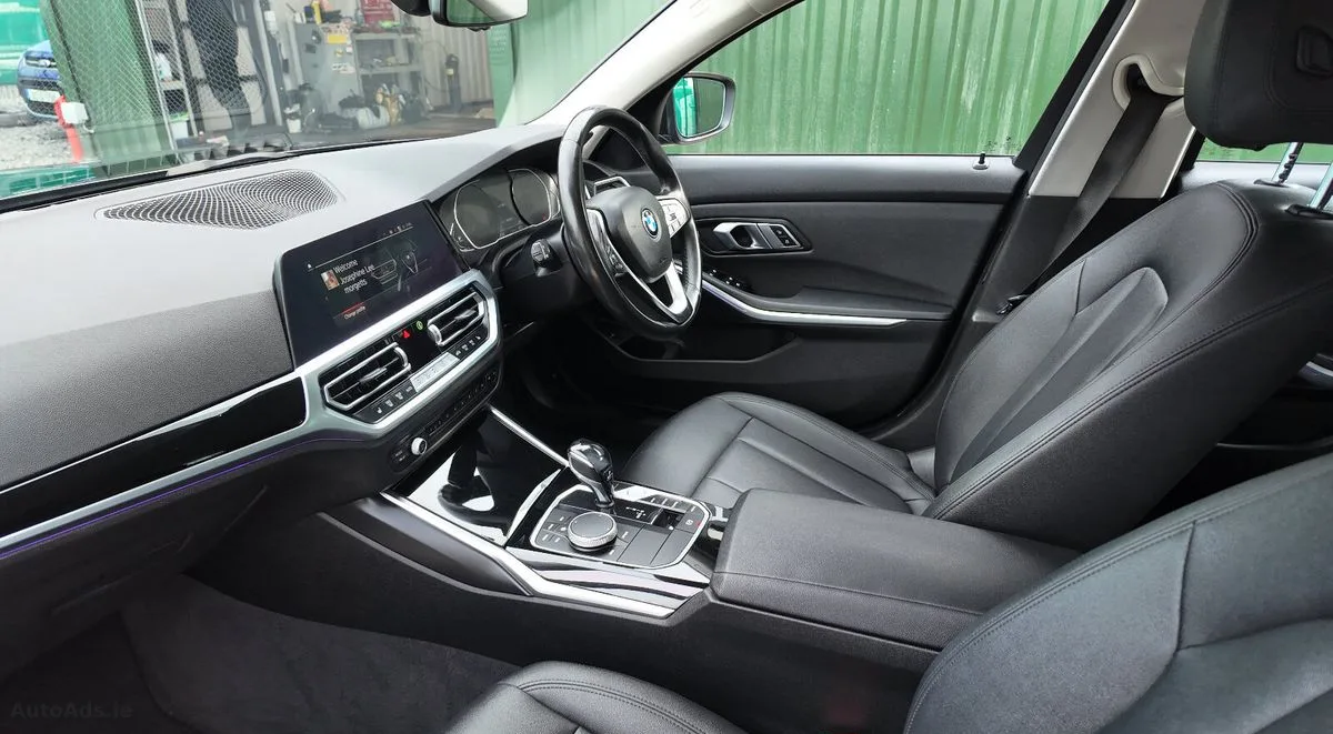 2021 BMW 3-Series – photo 16