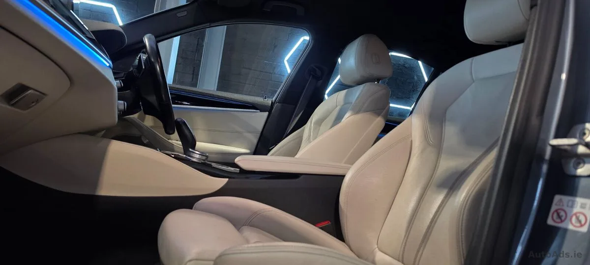 2020 BMW 5-Series – photo 19