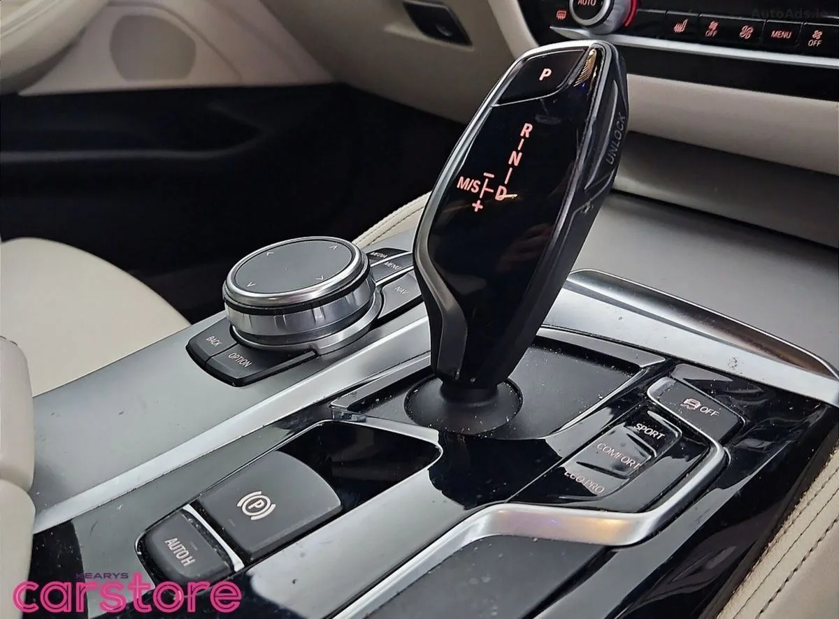 2019 BMW 5-Series – photo 19