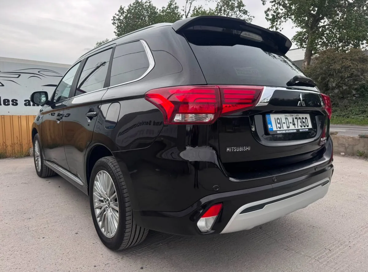 2019 Mitsubishi Outlander – photo 2