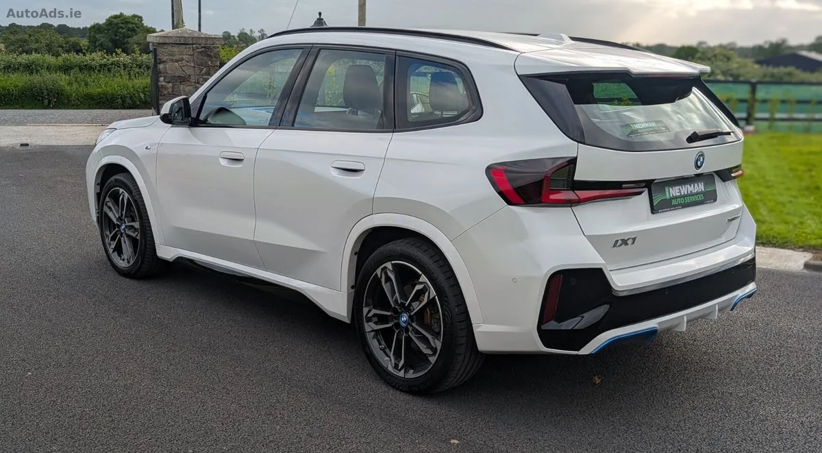 2023 BMW iX1 – photo 19