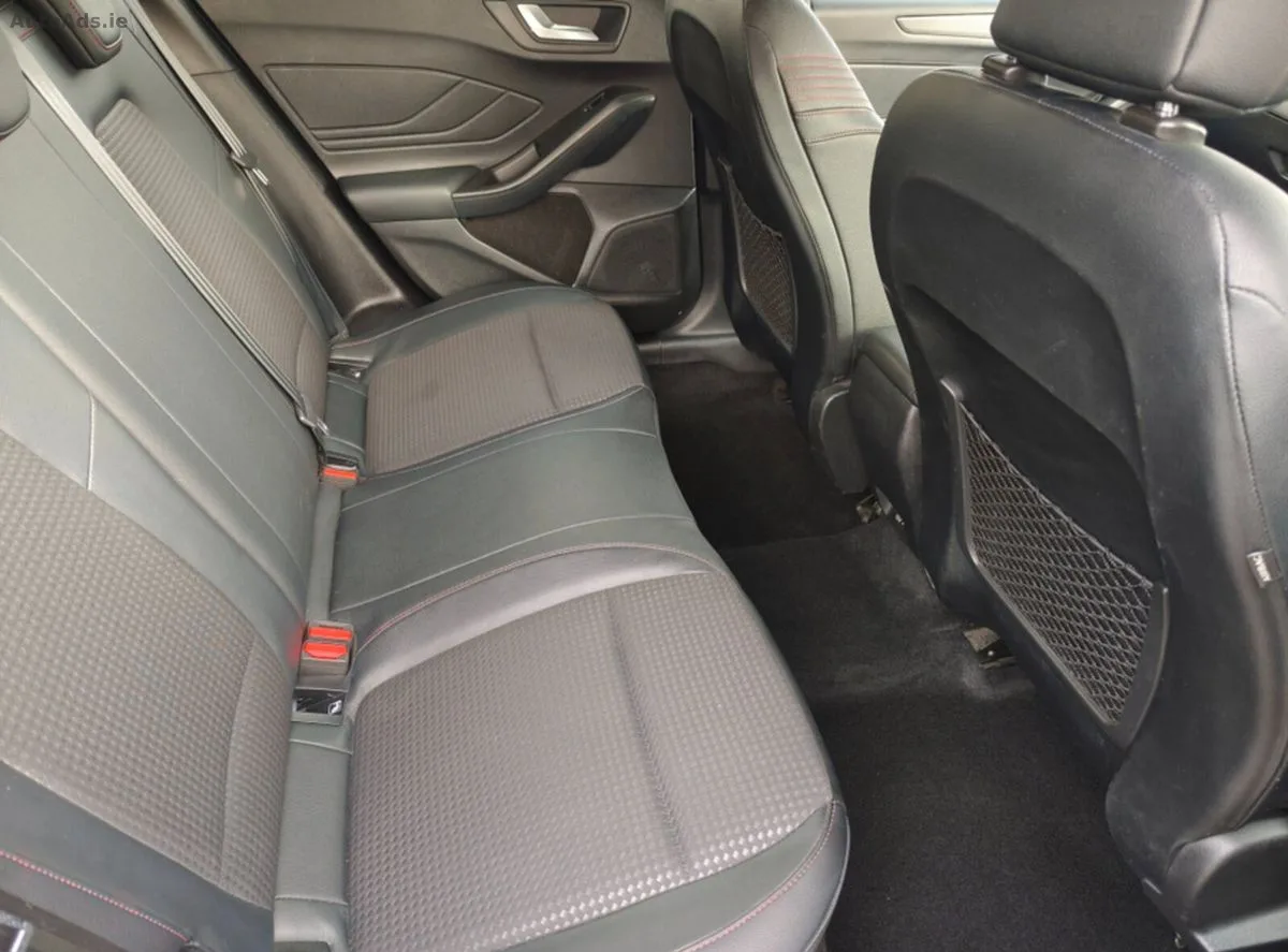 2020 Ford Focus – photo 10