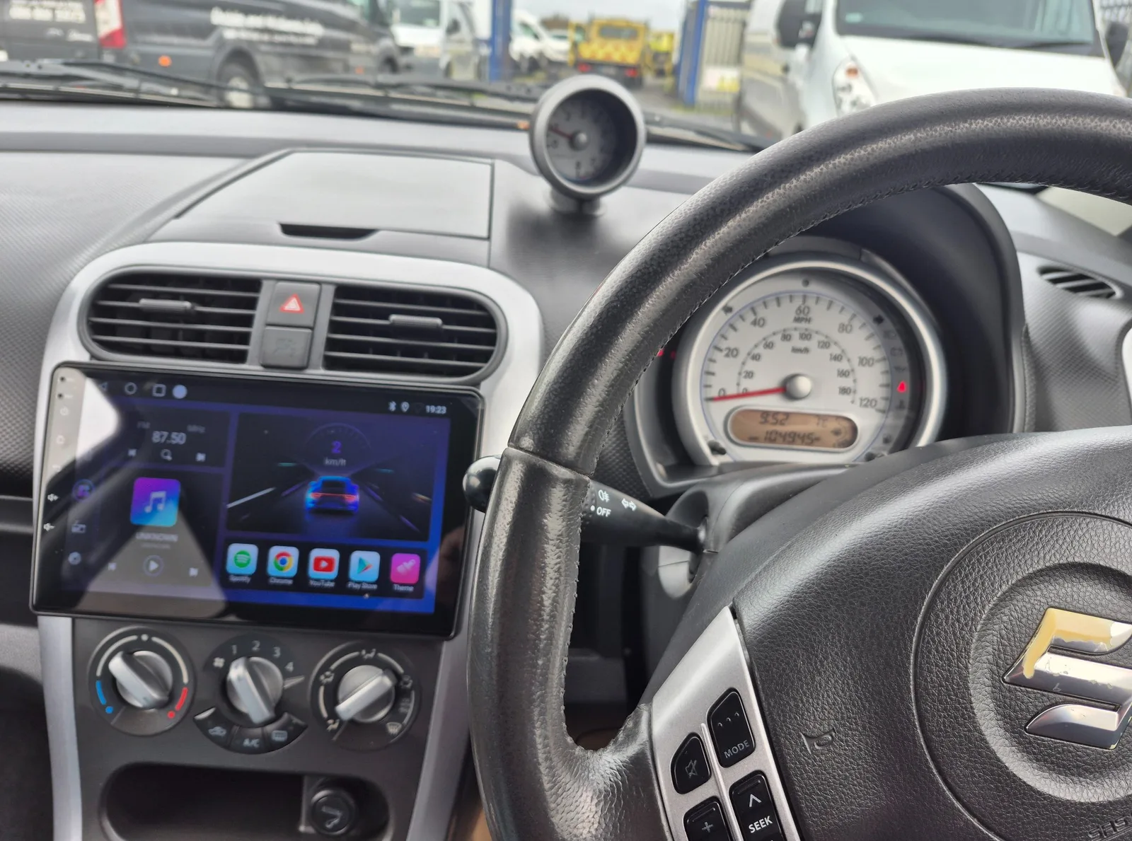 2010 Suzuki Splash – photo 4