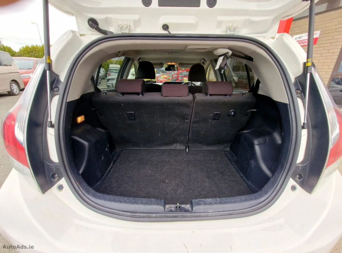 2017 Toyota Aqua – photo 6