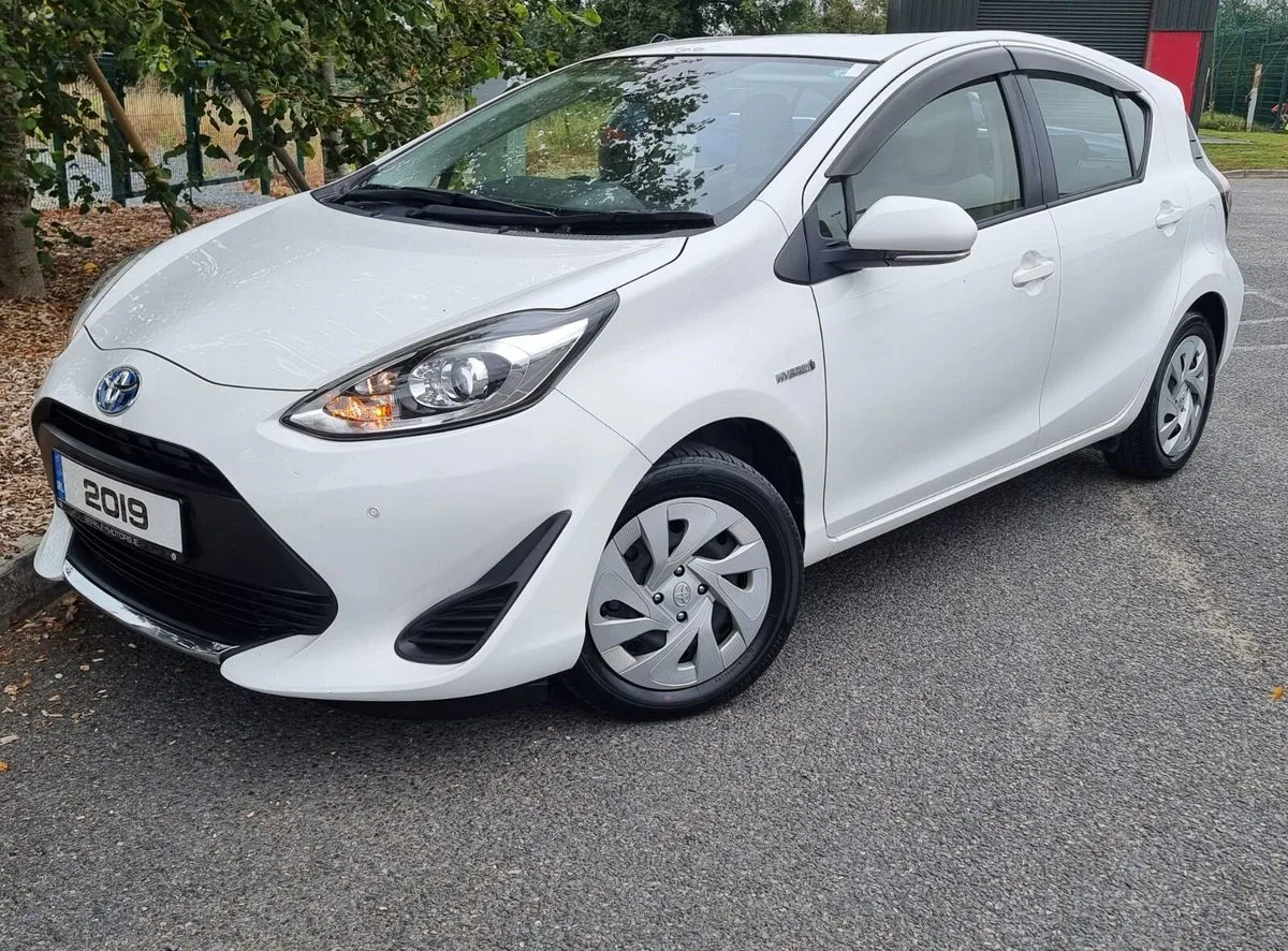 2019 Toyota Aqua – photo 4