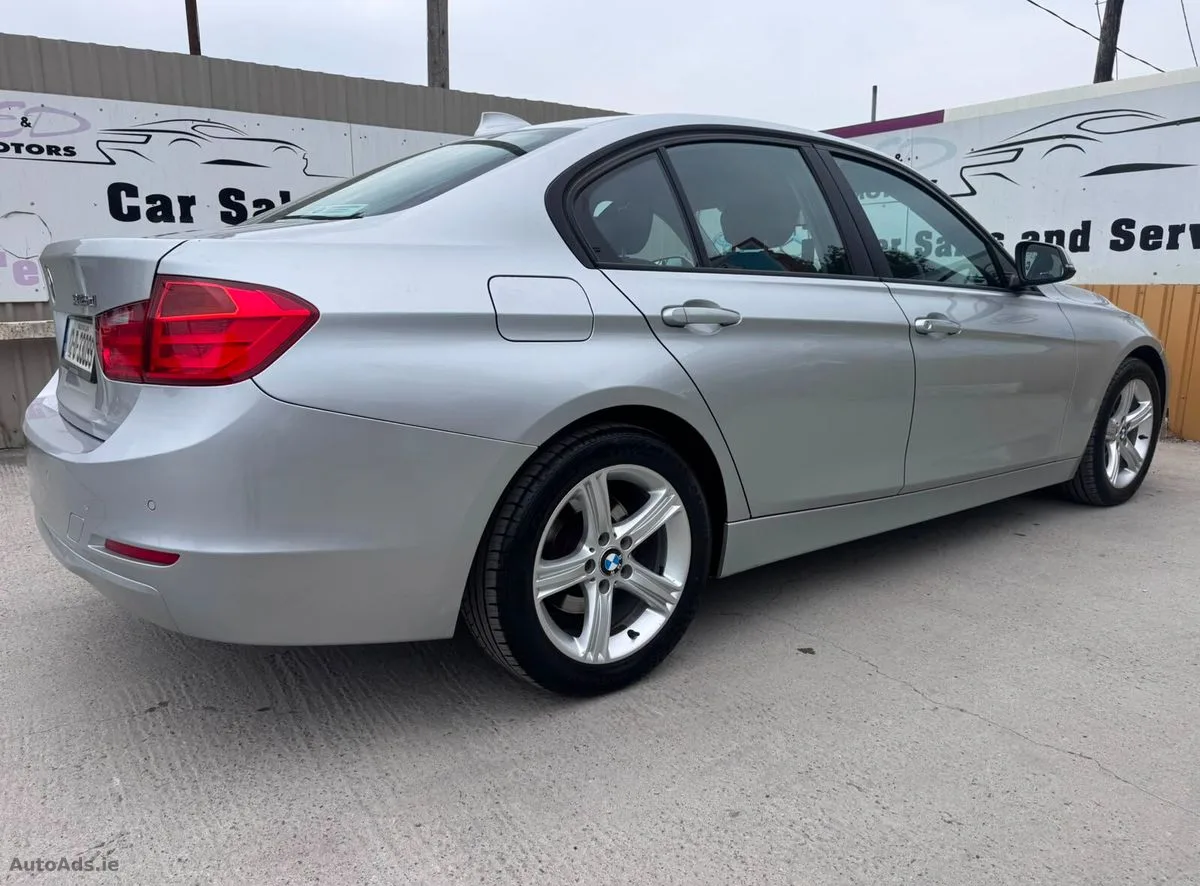 2012 BMW 3-Series – photo 5
