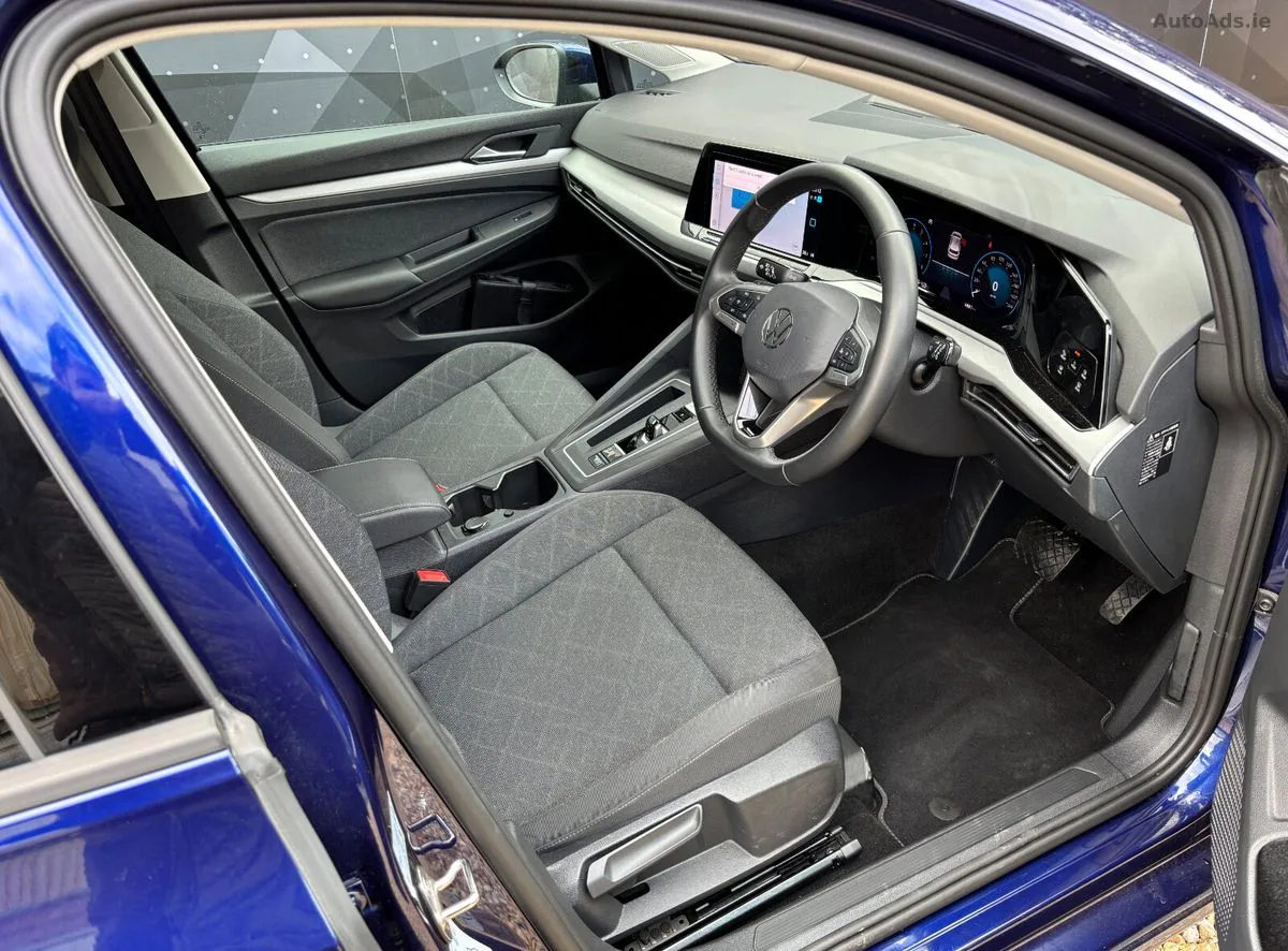 2024 Volkswagen Golf – photo 10